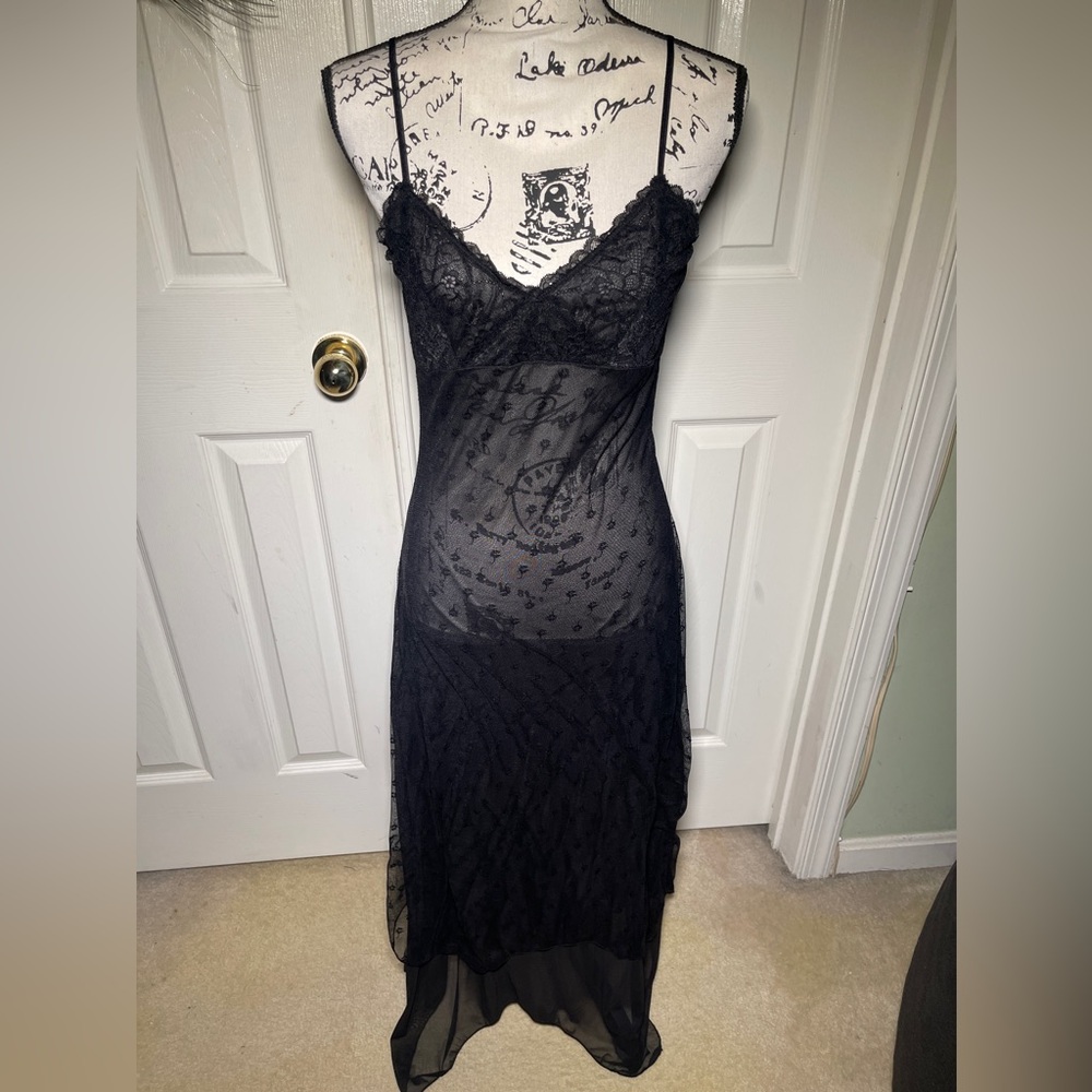 Widow Size L dress worn once Super stretchy from Dolls Kill